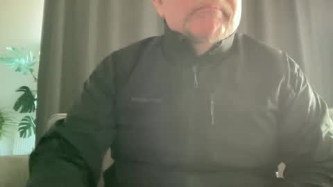 BlIdoL online show from November 19, 2025, 8:47 am