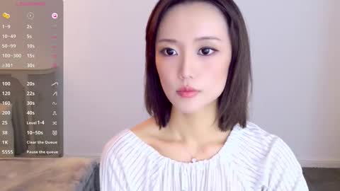 Snapshot of blon_kater chatting on November 1, 2025, 7:54 am YoYo online show from November 1, 2025, 7:54 am