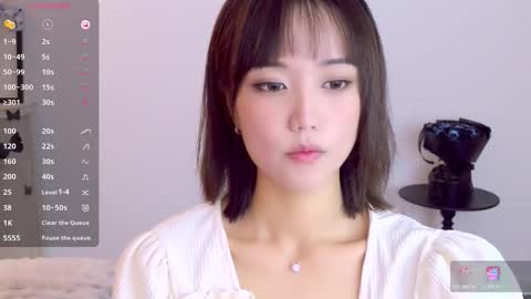 Snapshot of blon_kater chatting on November 4, 2025, 6:01 am YoYo online show from November 4, 2025, 6:01 am