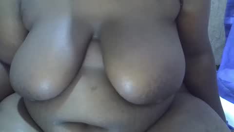 Snapshot of blonde202 chatting on October 17, 2025, 11:40 pm Abbygael online show from October 17, 2025, 11:40 pm