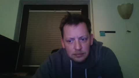 Snapshot of blonde32m chatting on December 22, 2024, 3:33 am blonde32m online show from December 22, 2024, 3:33 am