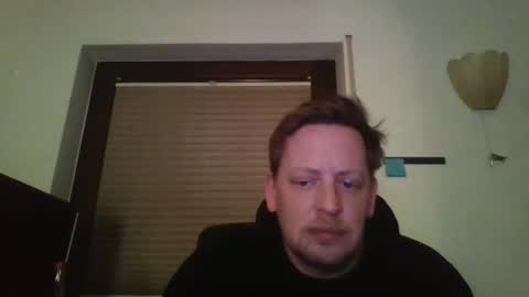 Snapshot of blonde32m chatting on December 28, 2024, 1:50 am blonde32m online show from December 28, 2024, 1:50 am