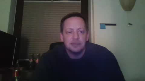 Snapshot of blonde32m chatting on January 1, 2025, 1:04 am blonde32m online show from January 1, 2025, 1:04 am