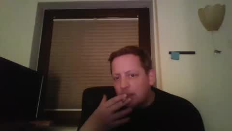 Snapshot of blonde32m chatting on January 4, 2025, 5:37 pm blonde32m online show from January 4, 2025, 5:37 pm