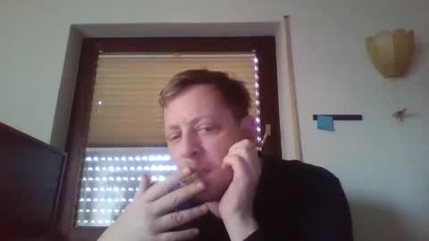 Snapshot of blonde32m chatting on January 17, 2025, 9:39 am blonde32m online show from January 17, 2025, 9:39 am