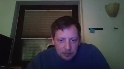 Snapshot of blonde32m chatting on February 22, 2025, 5:24 pm blonde32m online show from February 22, 2025, 5:24 pm