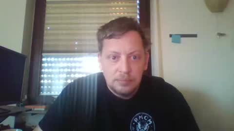 Snapshot of blonde32m chatting on March 2, 2025, 6:16 am blonde32m online show from March 2, 2025, 6:16 am