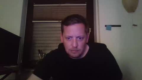 Snapshot of blonde32m chatting on September 24, 2025, 9:18 pm blonde32m online show from September 24, 2025, 9:18 pm