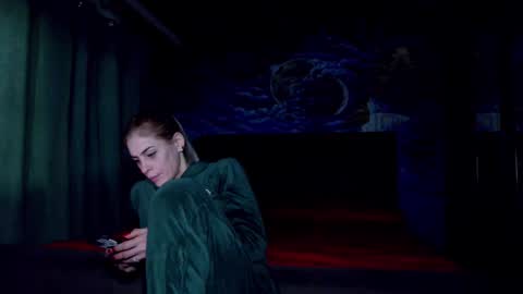 Snapshot of blonde4pasion chatting on January 14, 2025, 2:32 pm blonde4pasion online show from January 14, 2025, 2:32 pm