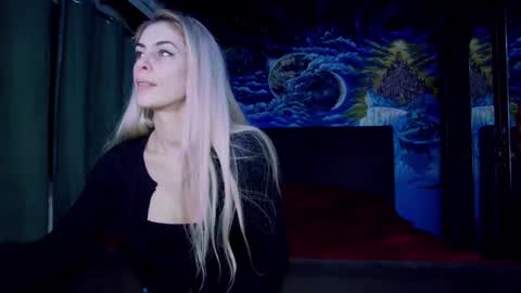 Snapshot of blonde4pasion chatting on March 7, 2025, 8:11 pm blonde4pasion online show from March 7, 2025, 8:11 pm