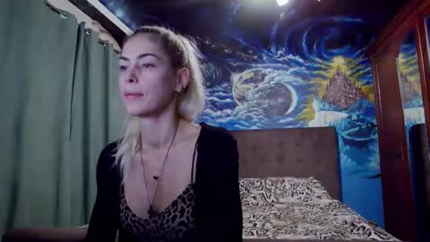 Snapshot of blonde4pasion chatting on October 4, 2025, 4:43 am blonde4pasion online show from October 4, 2025, 4:43 am