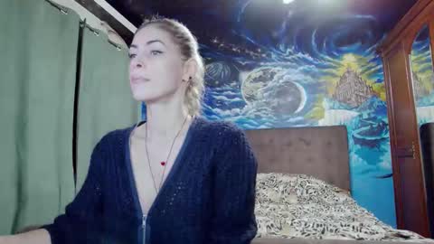 Snapshot of blonde4pasion chatting on October 31, 2025, 4:30 pm blonde4pasion online show from October 31, 2025, 4:30 pm