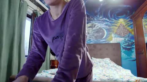 Snapshot of blonde4pasion chatting on November 8, 2025, 5:07 am blonde4pasion online show from November 8, 2025, 5:07 am