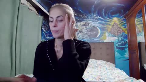 Snapshot of blonde4pasion chatting on November 14, 2025, 5:00 pm blonde4pasion online show from November 14, 2025, 5:00 pm