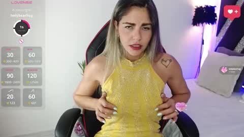 alejandra online show from March 10, 2025, 3:45 am