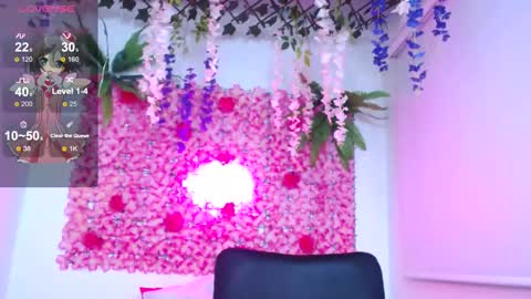 blonde_squirt_ online show from February 21, 2025, 12:49 am