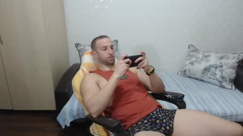 Snapshot of blondeagle chatting on February 3, 2025, 10:32 pm Mr Blond online show from February 3, 2025, 10:32 pm