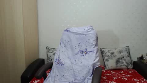 Snapshot of blondeagle chatting on November 4, 2025, 7:40 am Mr Blond online show from November 4, 2025, 7:40 am