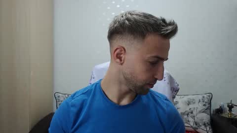 Snapshot of blondeagle chatting on November 14, 2025, 7:01 pm Mr Blond online show from November 14, 2025, 7:01 pm