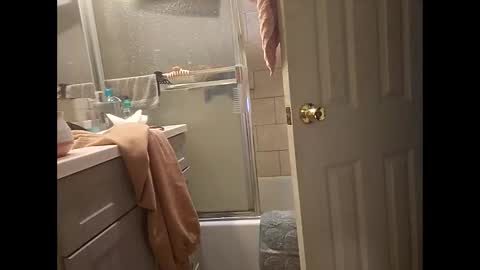 Gia  online show from January 5, 2025, 7:17 pm