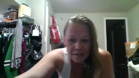 blondetoplease online show from June 3, 2026, 6:38 am
