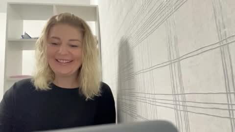 blondie_xoxoxo online show from September 25, 2025, 8:07 am