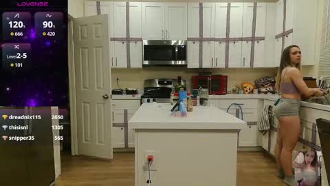 Bubbles online show from December 4, 2025, 1:20 pm