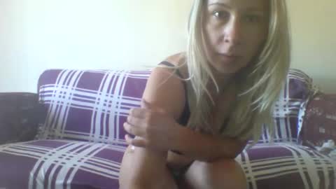 Snapshot of blondiepam23 chatting on March 1, 2026, 9:44 am BlondiePam online show from March 1, 2026, 9:44 am