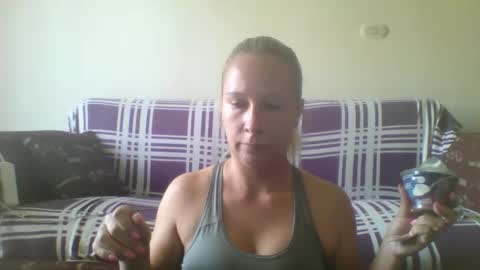 Snapshot of blondiepam23 chatting on March 22, 2026, 9:45 am BlondiePam online show from March 22, 2026, 9:45 am