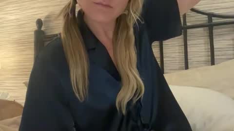 IM TRYNG online show from March 24, 2026, 6:18 am