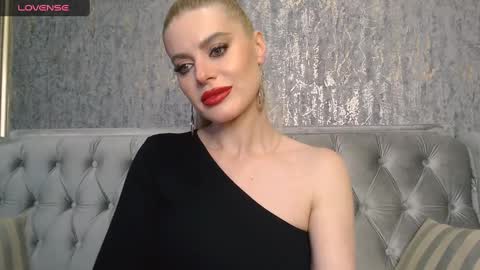 Snapshot of blondiestarxxx chatting on January 11, 2025, 7:38 pm Helen online show from January 11, 2025, 7:38 pm