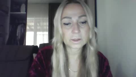 Iren online show from September 12, 2025, 8:14 am