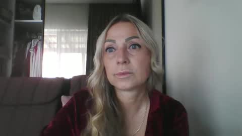 Iren online show from September 16, 2025, 7:31 am