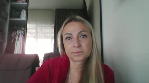 Iren online show from September 19, 2025, 9:43 am