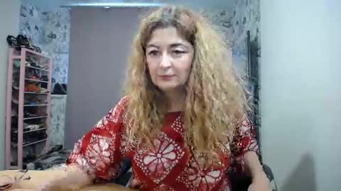 Snapshot of blondmilfs chatting on February 12, 2025, 7:13 am BlondMILfs online show from February 12, 2025, 7:13 am