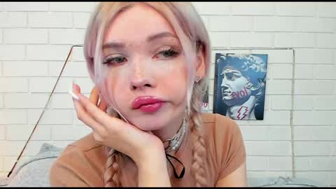 blondy_fina online show from September 27, 2025, 5:01 am