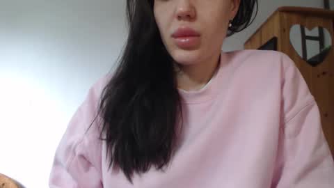 Snapshot of blondyelena chatting on May 17, 2026, 6:11 am blondyelena online show from May 17, 2026, 6:11 am