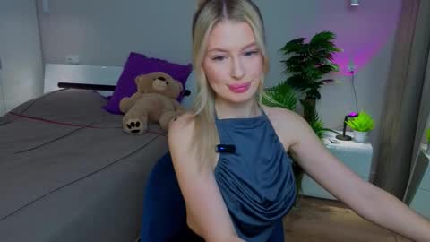 blondysworld online show from November 28, 2025, 5:32 am