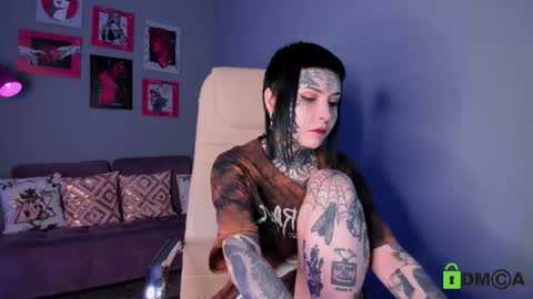 Snapshot of blood__mary chatting on May 3, 2026, 12:11 pm Mary online show from May 3, 2026, 12:11 pm