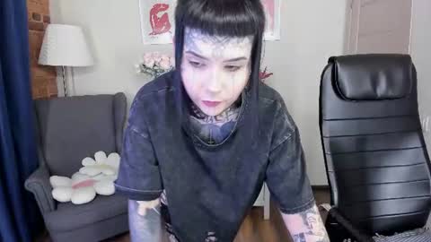 Snapshot of blood__mary chatting on July 24, 2026, 8:40 pm Mary online show from July 24, 2026, 8:40 pm