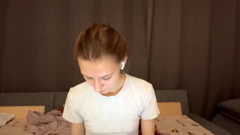 Brook online show from December 5, 2025, 8:49 pm