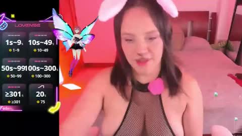 Nathalia online show from October 22, 2025, 8:52 pm