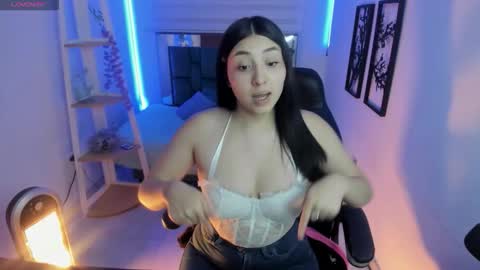 Snapshot of bloom_winxx chatting on February 16, 2026, 3:02 am bloom_winxx online show from February 16, 2026, 3:02 am