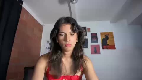 Bella Bloom ts online show from October 18, 2025, 3:53 am