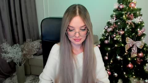 Sophia online show from December 29, 2024, 3:00 am