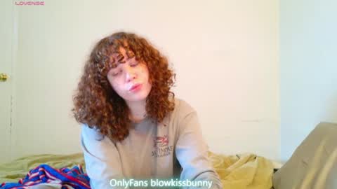 Blow Kiss Bunny online show from June 20, 2026, 12:19 pm