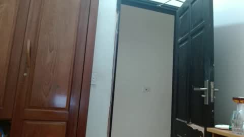 Snapshot of blowy079 chatting on April 7, 2026, 1:06 am blowy079 online show from April 7, 2026, 1:06 am