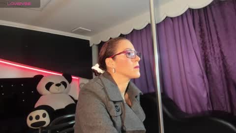 Blue online show from October 30, 2025, 2:46 am