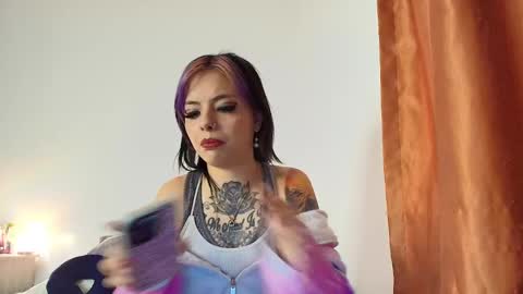 Alice bleu for friends  online show from December 26, 2024, 4:10 am