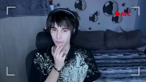 SONNYVAN online show from November 7, 2025, 5:18 am